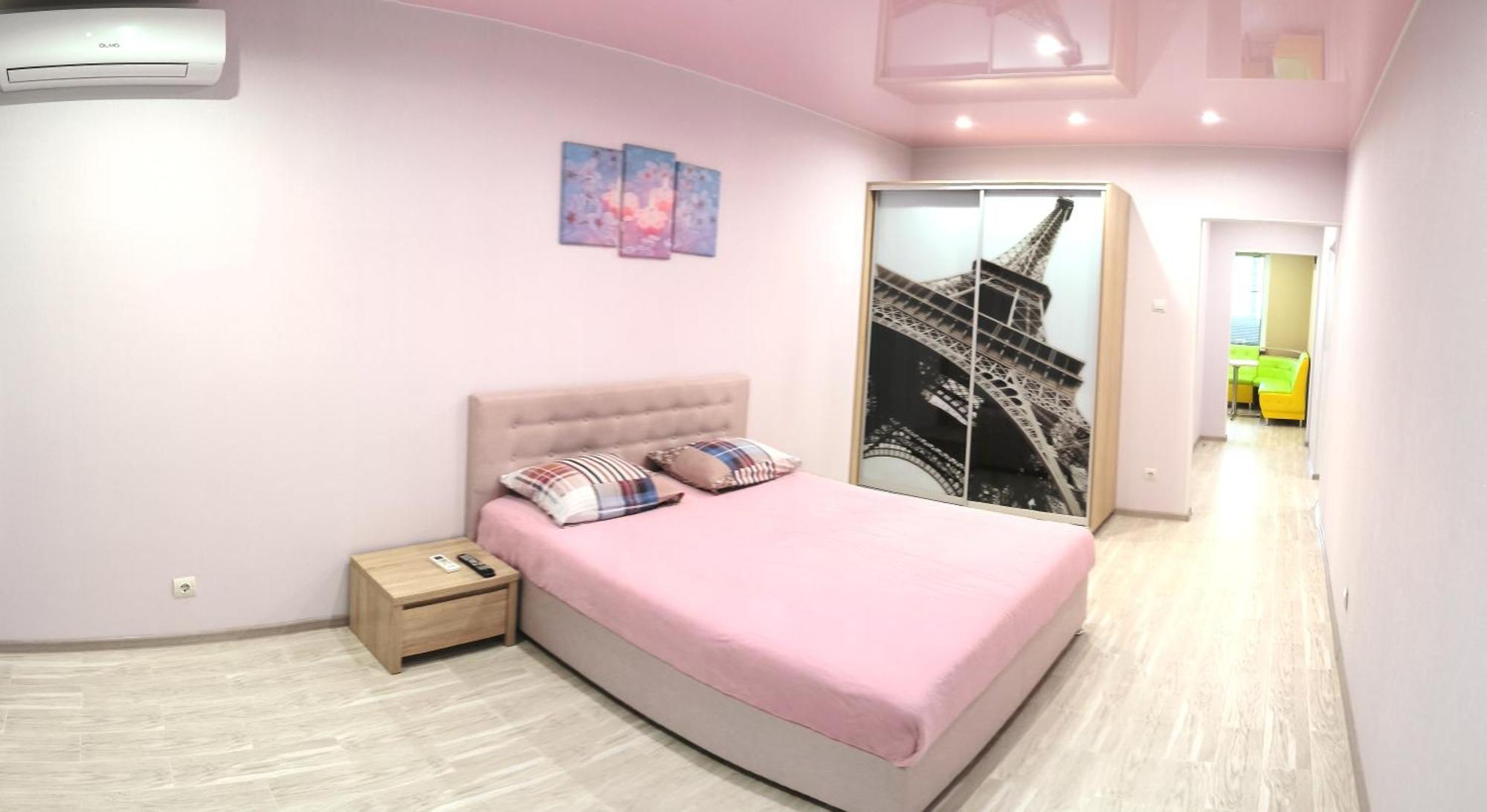 Apartment Near Metro Pozniaky 키예프 외부 사진